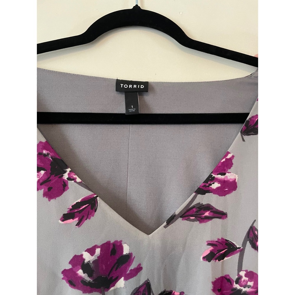Torrid Grey Purple Floral Cold Shoulder Tie Sleeve Georgette Dress Size 1, 1X - Picture 5 of 6